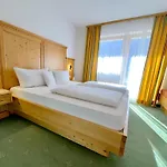 Lechthaler 3*