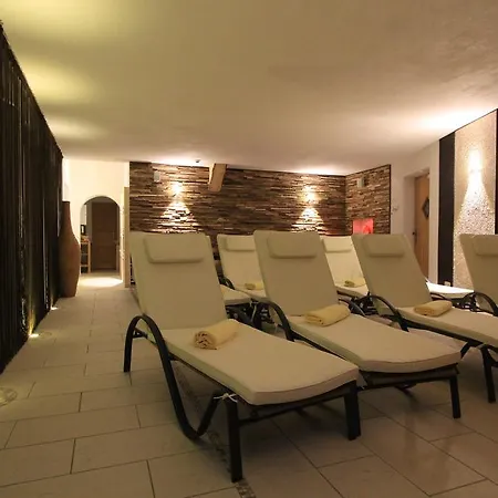 Πανσιόν Lechthaler 3*